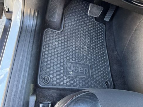 Used 2018 Jeep Cherokee Trailhawk image 21