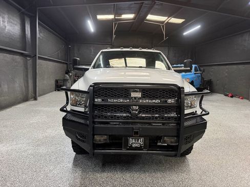 Used 2016 RAM 2500 Tradesman w/ Chrome Appearance Group AWD/4WD image 2