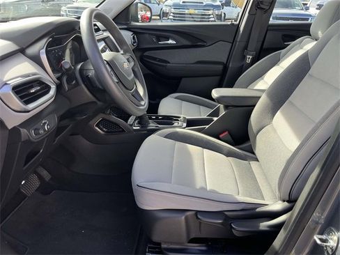 Used 2022 Chevrolet TrailBlazer LS image 15