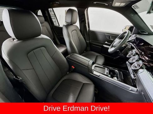 Used 2024 Mercedes-Benz GLB 250 4MATIC image 23