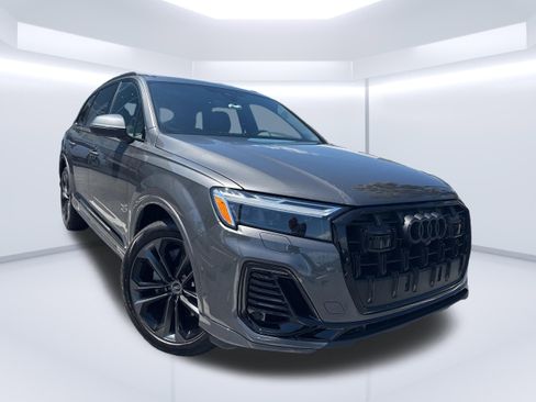 Used 2025 Audi Q7 3.0T Premium Plus w/ Premium Plus Package AWD/4WD image 1