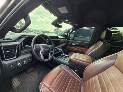 Used 2024 GMC Sierra 2500 Denali Ultimate AWD/4WD image 16