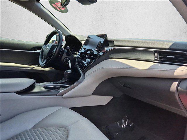 Used 2021 Toyota Camry SE FWD image 22