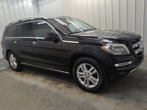 Used 2015 Mercedes-Benz GL 450 4MATIC w/ Lighting Package image 11