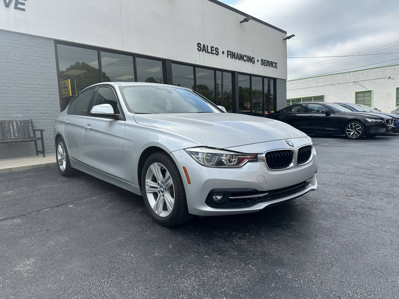 Used 2016 BMW 328i xDrive Sedan w/ Premium Package AWD/4WD image 5