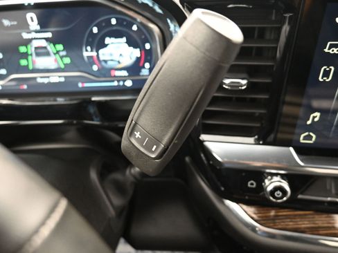 Used 2023 GMC Sierra 1500 Elevation w/ LPO, Elevation Black Package image 18