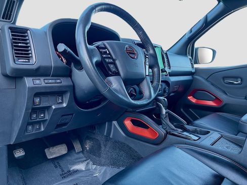 Used 2023 Nissan Frontier PRO-4X w/ Pro-4X Premium Package image 17