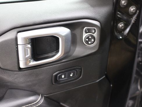 Used 2022 Jeep Wrangler Unlimited Sahara w/ Cold Weather Group image 8