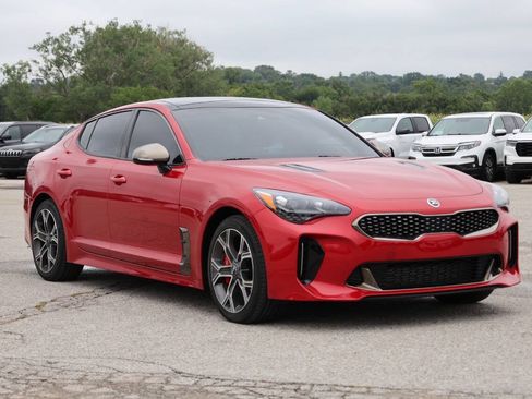 Used 2018 Kia Stinger GT2 AWD/4WD image 4