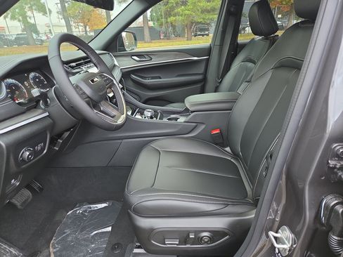 New 2025 Jeep Grand Cherokee L Limited AWD/4WD image 4