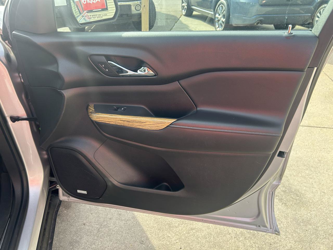 Used 2017 GMC Acadia Denali AWD/4WD image 17