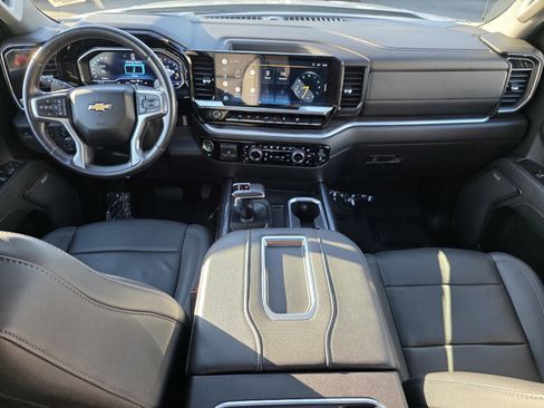 Used 2022 Chevrolet Silverado 1500 LTZ w/ LTZ Premium Package image 19