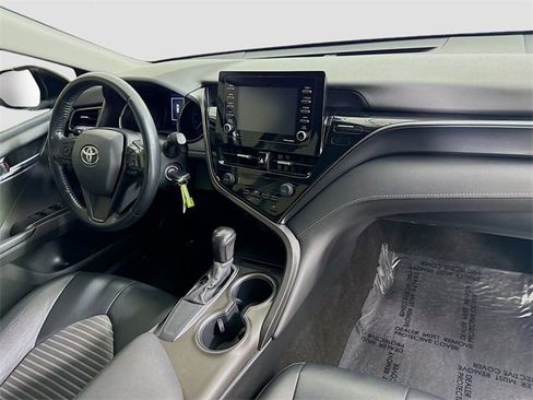Certified 2021 Toyota Camry SE image 26