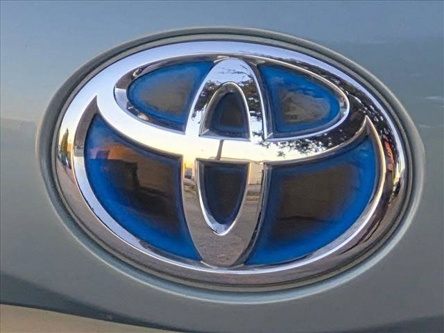 Used 2015 Toyota Prius V Five FWD image 17