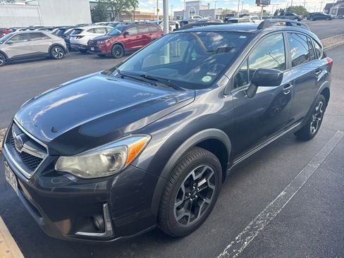 Used 2017 Subaru Crosstrek 2.0i Premium AWD/4WD image 1