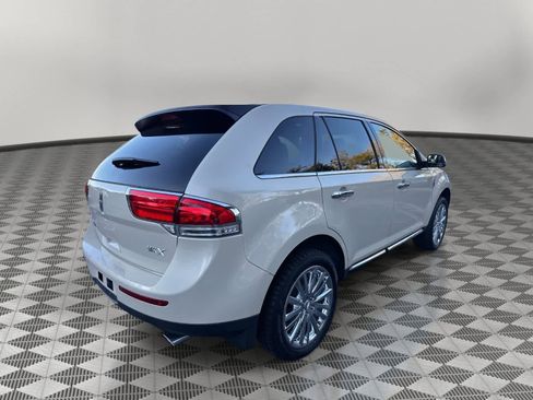 Used 2015 Lincoln MKX FWD w/ Equipment Group 102A image 3