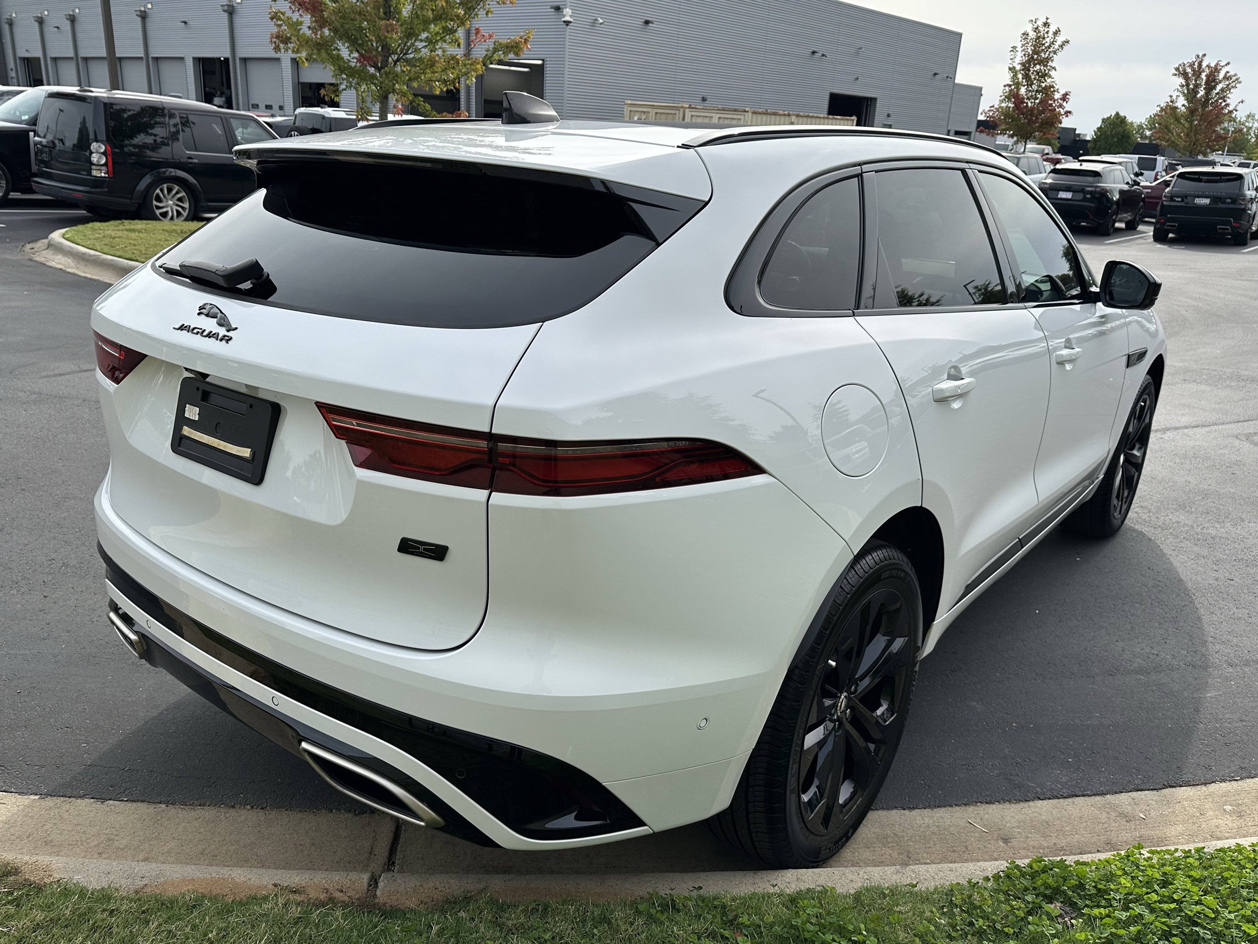 Certified 2026 Jaguar F-PACE R-Dynamic S AWD/4WD image 8