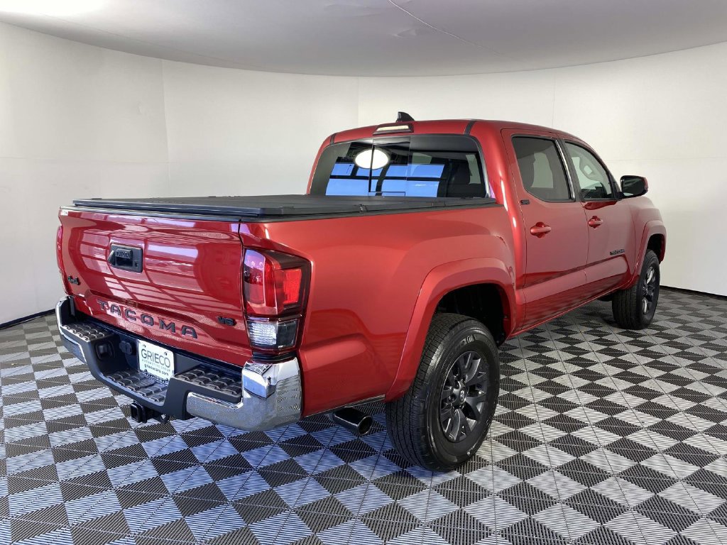 Used 2021 Toyota Tacoma SR5 AWD/4WD image 10