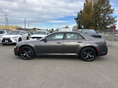 Used 2023 Chrysler 300 S image 2