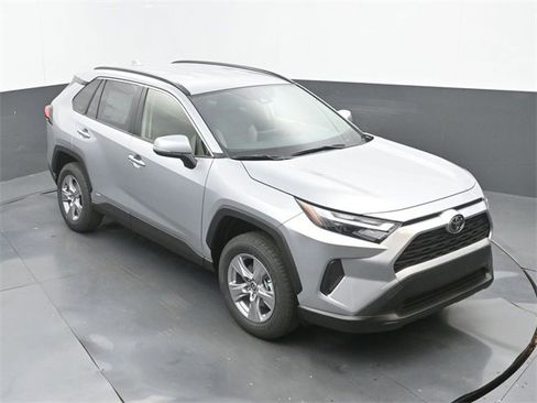 New 2025 Toyota RAV4 XLE image 27