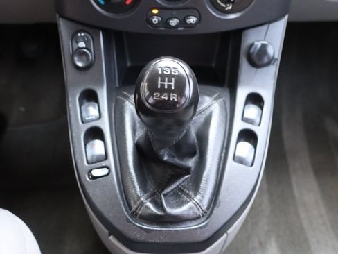 Used 2005 Saturn Vue 2WD w/ Sport Plus Pkg image 33