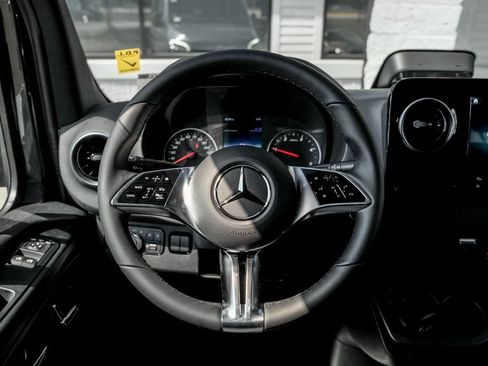 New 2025 Mercedes-Benz Sprinter 2500 image 18