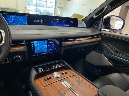 New 2026 Lincoln Navigator L Black Label AWD/4WD image 47