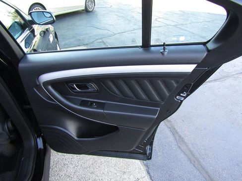 Used 2017 Ford Taurus SEL image 33