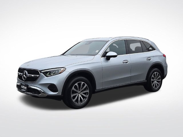 Used 2024 Mercedes-Benz GLC 300 4MATIC w/ Advanced USB Package image 4