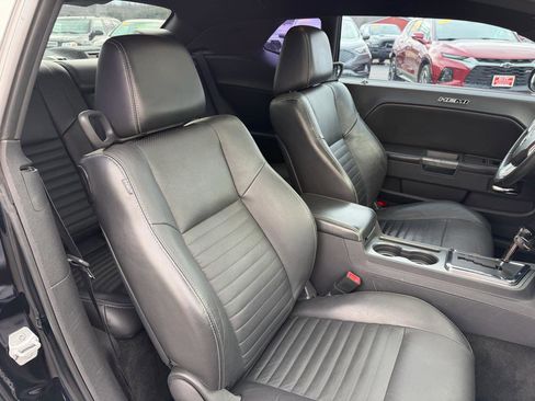 Used 2012 Dodge Challenger R/T image 17