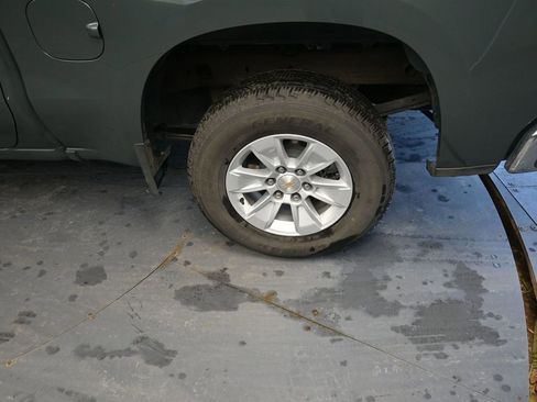 Used 2025 Chevrolet Silverado 1500 LT image 18