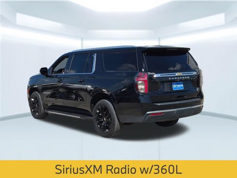 Used 2023 Chevrolet Suburban LS RWD image 4