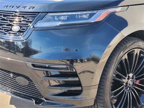 Used 2025 Land Rover Range Rover Velar Dynamic SE image 8