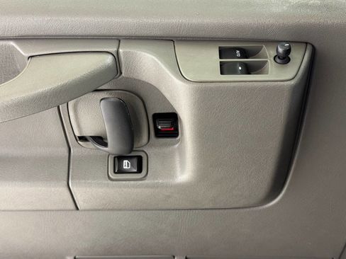 Used 2013 Chevrolet Express 1500 image 54