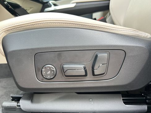 Used 2025 BMW X1 xDrive28i w/ Technology Package AWD/4WD image 37