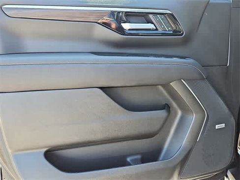 New 2025 Chevrolet Tahoe Premier w/ Sun And Tow Package image 11