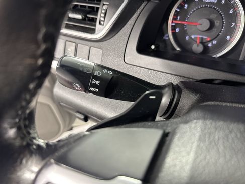 Used 2017 Toyota Camry SE FWD image 20
