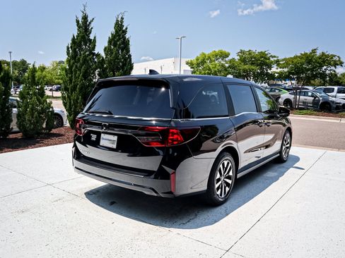 Certified 2026 Honda Odyssey EX-L image 10