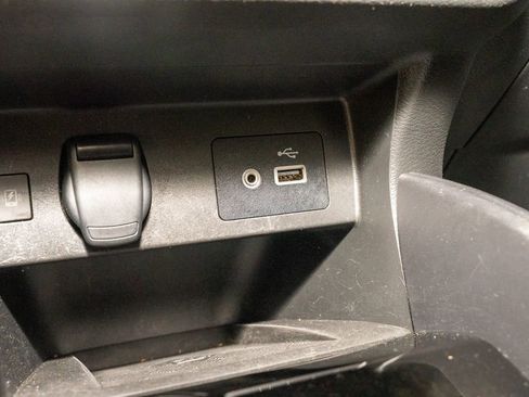 Used 2023 Nissan Versa SV image 13