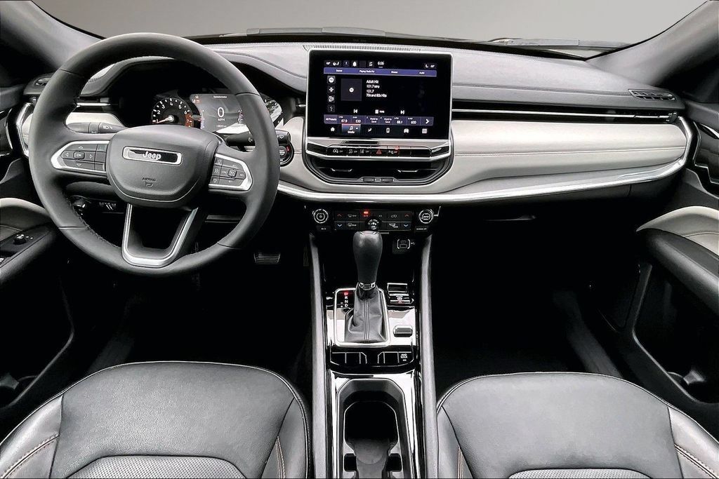 Used 2023 Jeep Compass Limited AWD/4WD image 8