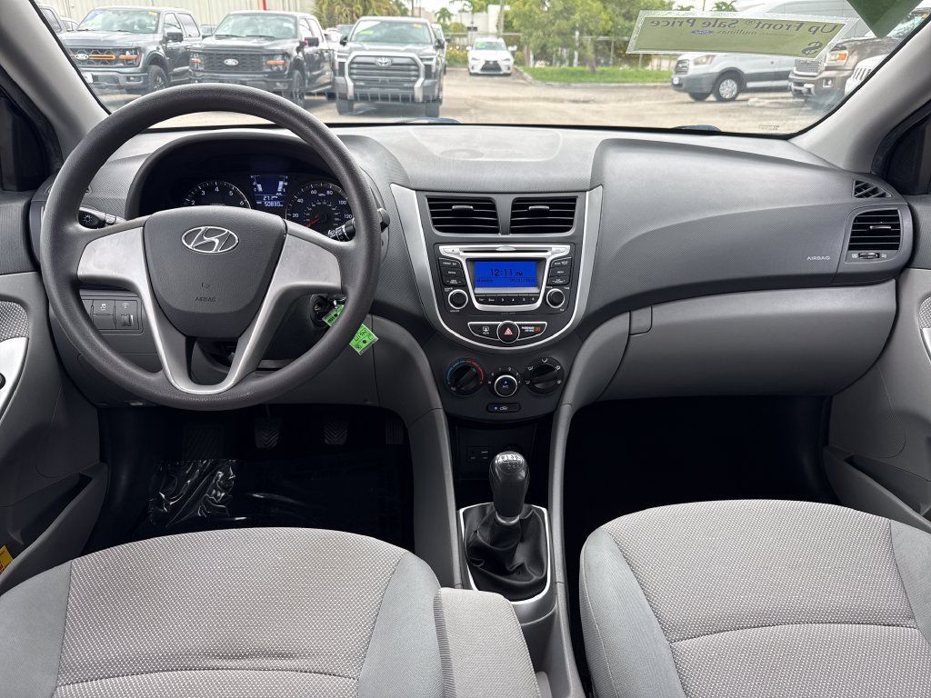 Used 2014 Hyundai Accent GS FWD image 6