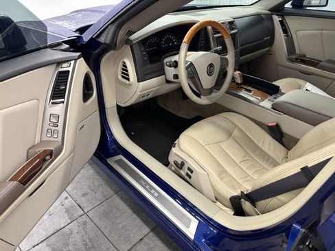 Used 2004 Cadillac XLR image 12