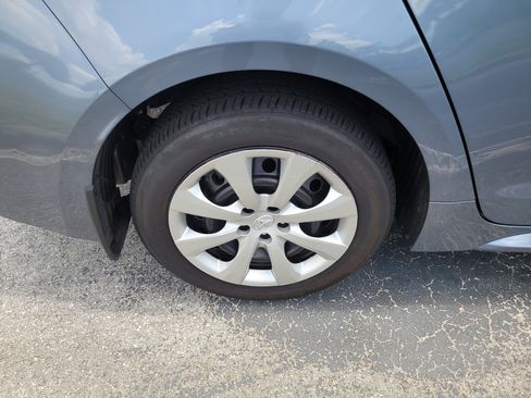 Used 2025 Toyota Corolla LE FWD image 8