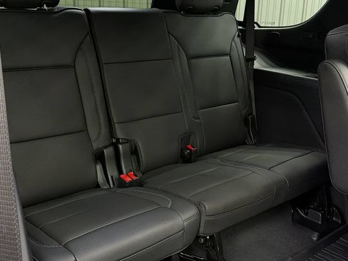 Used 2026 GMC Yukon Denali w/ Sun & Power Step Package AWD/4WD image 39
