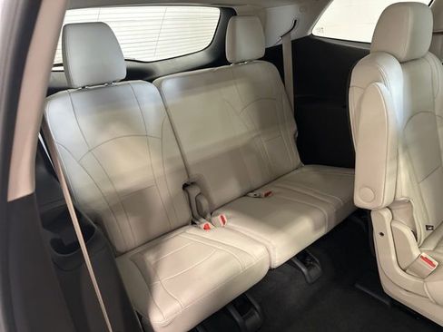 Used 2023 Buick Enclave Essence w/ Experience Buick Package FWD image 16