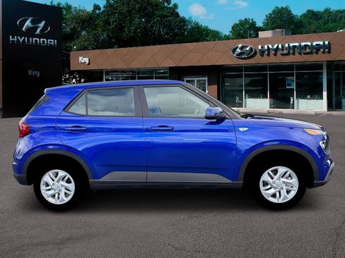 New 2026 Hyundai Venue SE image 9
