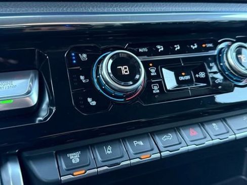 Used 2024 GMC Sierra 2500 Denali w/ Denali Reserve Package image 31