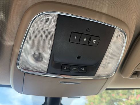 Used 2017 Jeep Grand Cherokee Limited RWD image 15