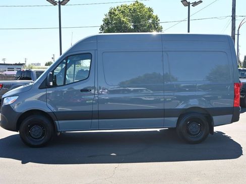 Used 2019 Mercedes-Benz Sprinter 144 image 5