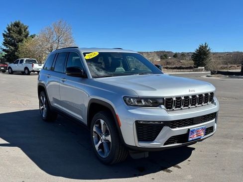 New 2026 Jeep Grand Cherokee Limited w/ Trailer Tow Package AWD/4WD image 7